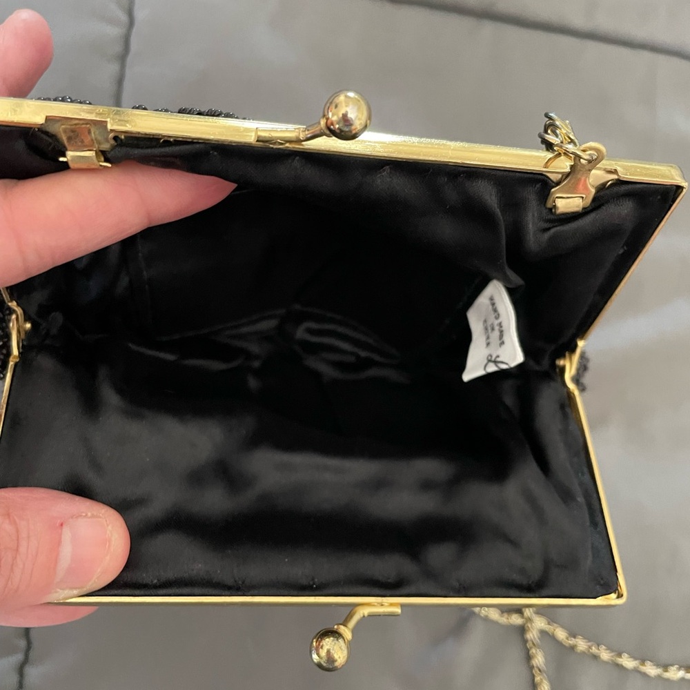Vintage "La Regale" Black Beaded Scallop Evening Purse ~ Metal Chain Strap - Picture 6 of 9